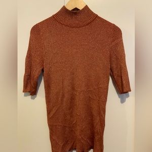 Ellen Tracy High Neck Short Sleeve Rib Pull Over Sweater in Size M